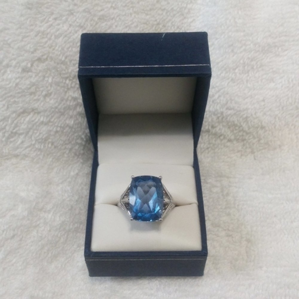 Sterling Silver CZ setting Large Light Blue Stone Ring Fancy Size 9 Cocktail - Picture 12 of 12